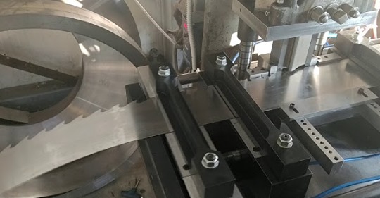 Dodavač- povlakač Dodavač- povlakač